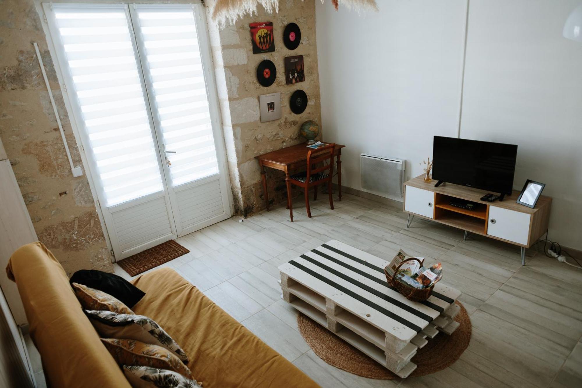 Studio De Plain-Pied Avec Terrasse Et Jardin Apartment Saint-Meard-de-Gurcon Luaran gambar