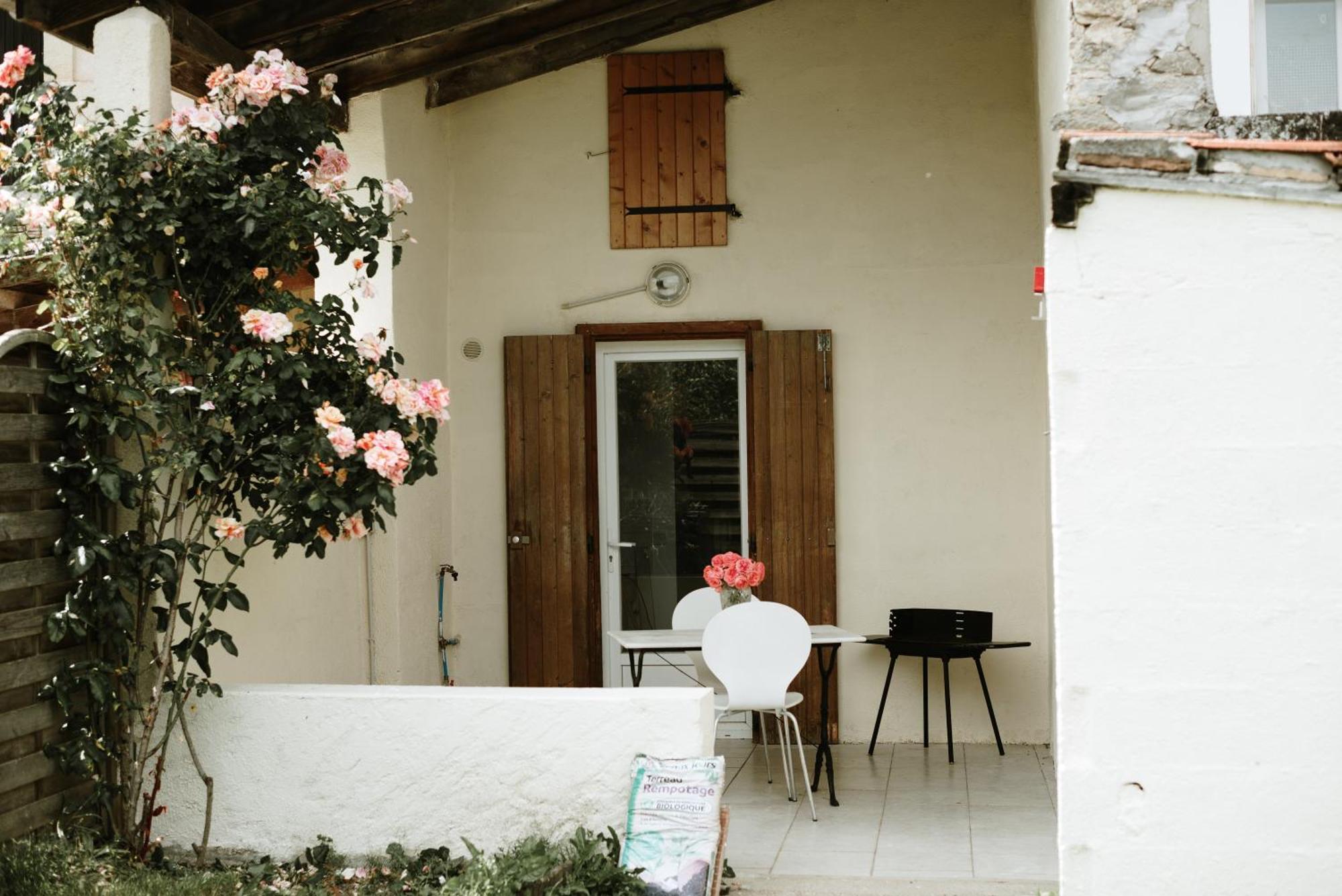 Studio De Plain-Pied Avec Terrasse Et Jardin Apartment Saint-Meard-de-Gurcon Luaran gambar